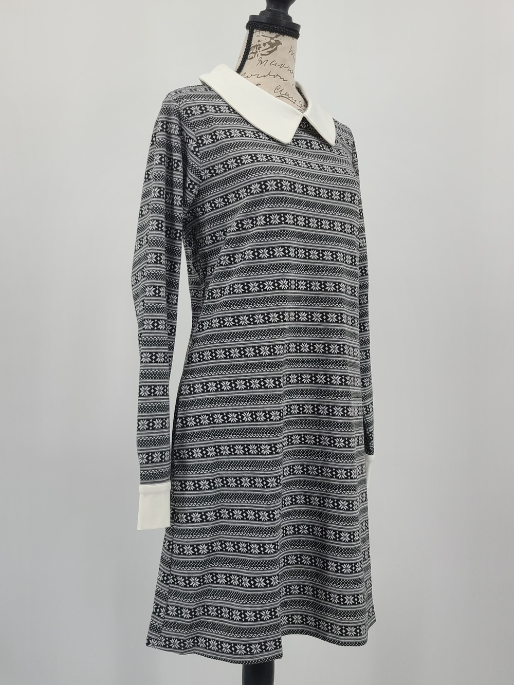 ModCloth Geometric Collared Shirt Dress With Matching Cuffs Size Large